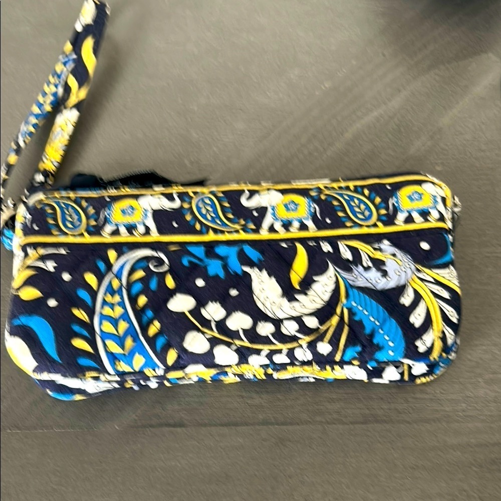 Retired Vera Bradley Ellie Blue Elephants Wallet